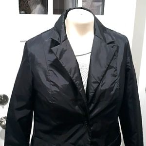 Talbots black nylon blend 3 button blazer. Size 6